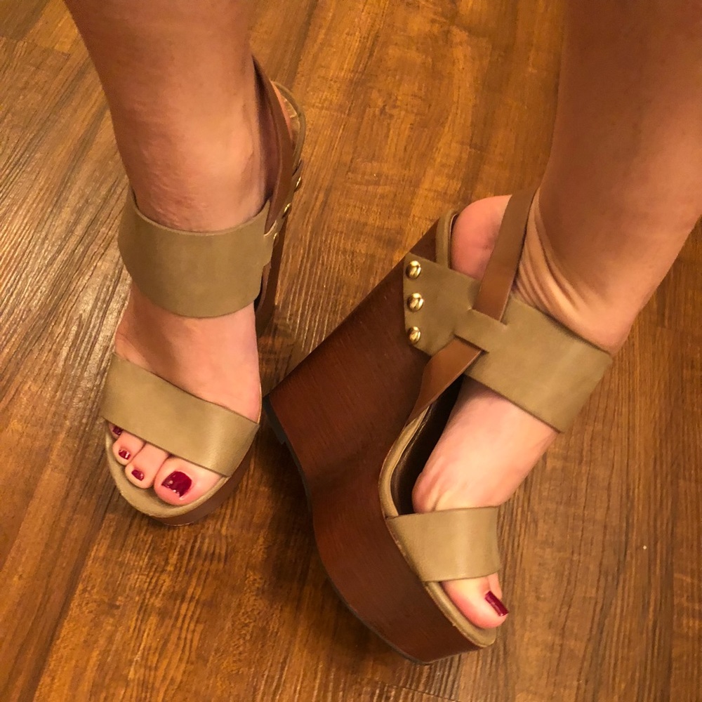 Beige/brown Wooden Wedge